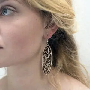 Houten oorbellen - lasergesneden oorbellen / lasercut earrings