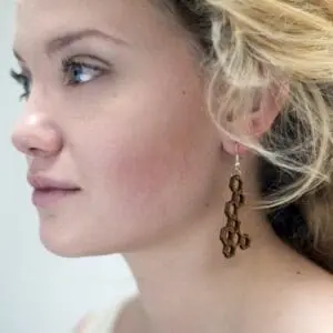 Houten oorbellen - lasergesneden oorbellen / lasercut earrings