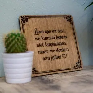 Tuile en bois avec nom