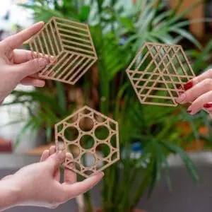 Geometrische tafelaccessoires