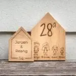 Porte-nom en bois avec texte