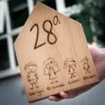 Plaque signalétique en bois avec numéro de maison - plaque signalétique en bois avec texte - créez votre propre design