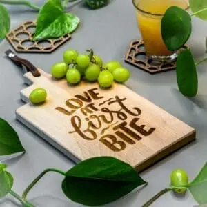 Kleine hapjesplank graveren