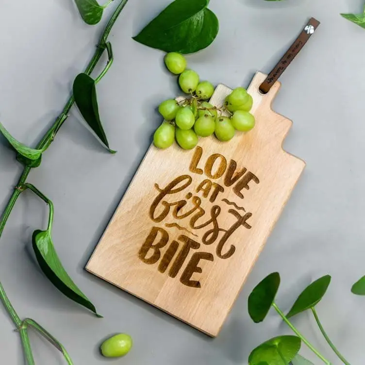 Gravure petite planche à collation