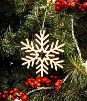 Houten kersthangers - Creative Use of Technology