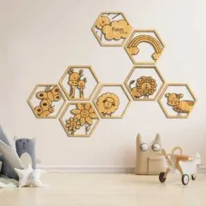 Houten wanddecoratie kinderkamer hexagon wolk vlinder koe bloemen regenboog gepersonaliseerd