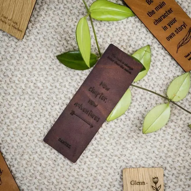 Boekenlegger leer hout maak je eigen ontwerp