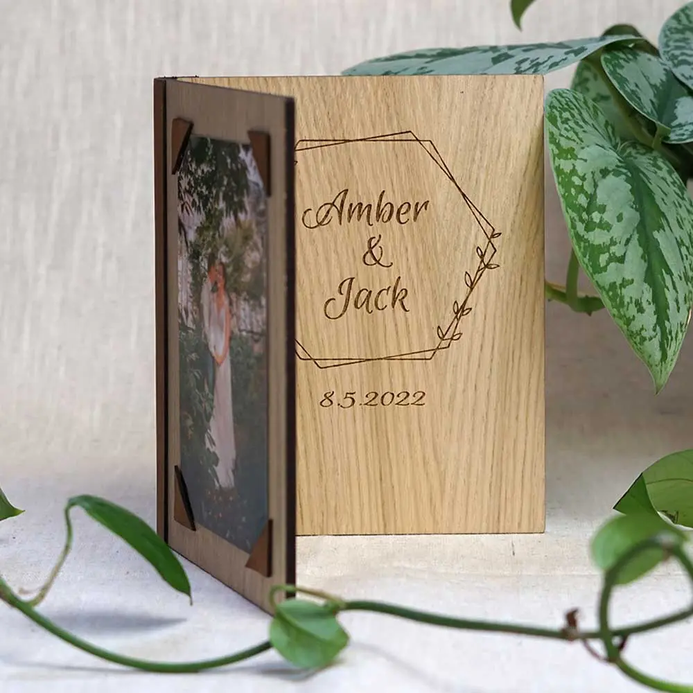 Houten fotolijst gepersonalisserd eigen ontwerp trouwen huwelijk trouwfoto