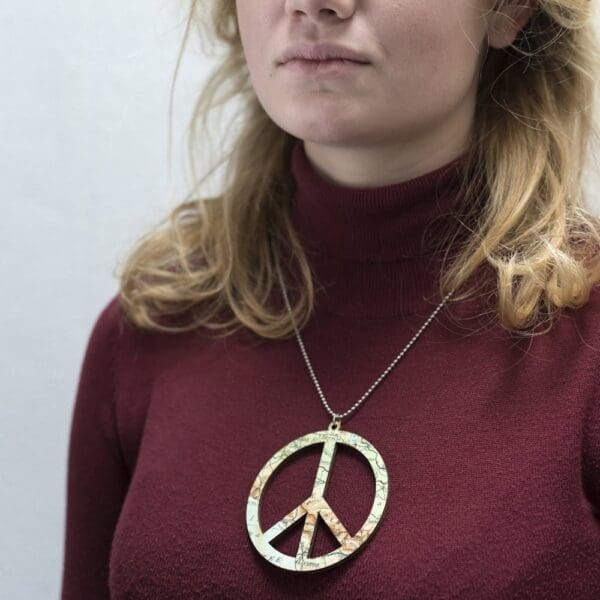 Lasercut wooden necklace / pendant world peace - Lasercut wooden necklace / pendant world peace