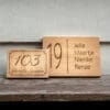 Personalisiertes Hausnummernschild aus Holz