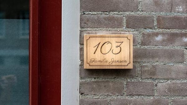 Hausnummer eigener Text