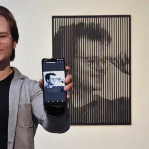 Houten muurdecoratie Hoofdlijnen Je eigen foto in halftone gesneden uit zwart MDF
