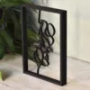 Floating Frames Houten lijstje doorzichtig lijnen gezichten man en vrouw