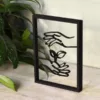Floating Frames Houten lijstje transparant lijnen handen plantje