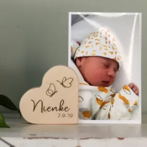 Houten hartje kaarthouder met je eigen ontwerp