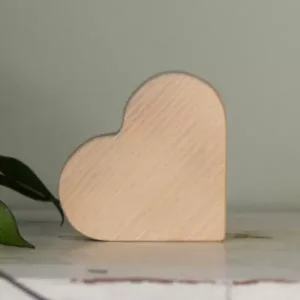 Houten hartje kaarthouder met je eigen ontwerp