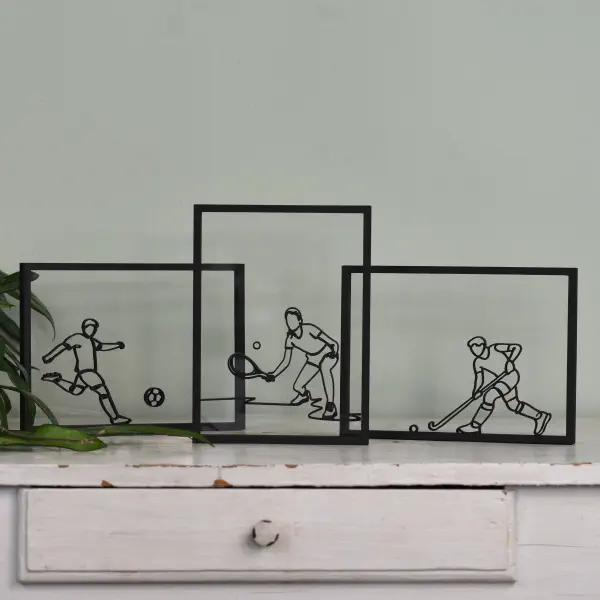 Uniek houten kunstwerk met een tennisser – modern interieuraccent