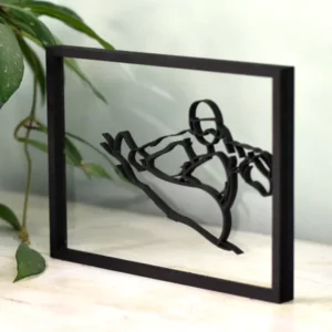 Transparant houten lijstje met snowboarder – minimalistische wintersportdecoratie